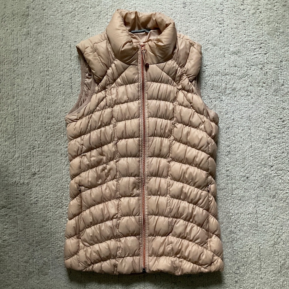 ATHLETA Downtime Puffer Vest Rose/Blush